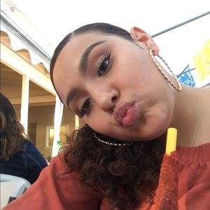 Meet your Posher, Destiny